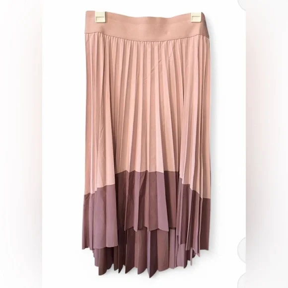 New! Athleta Pleated Skirt in Lavender and Plum-Size M - Picture 2 of 5